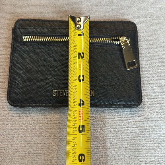 Steve Madden Black & Gold Card Holder - Picture 4 of 5